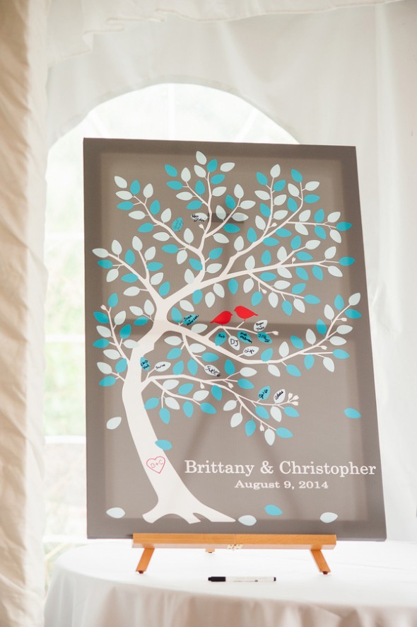 Illustration of a Tree as Wedding Guest Book