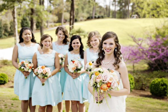 Bridemaids in Short Turquoise Color Dresses
