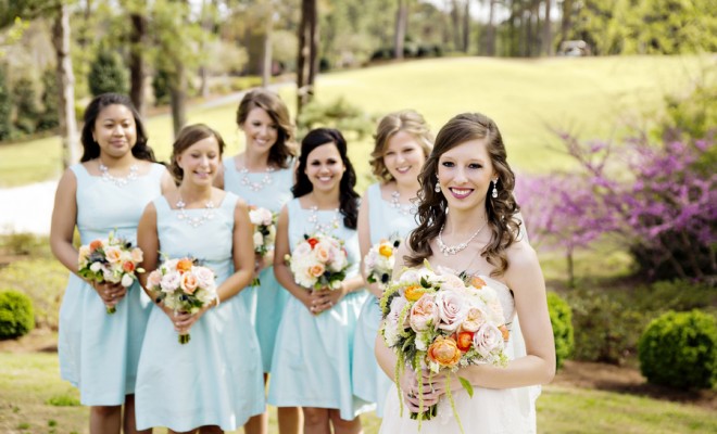 Bridemaids in Short Turquoise Color Dresses
